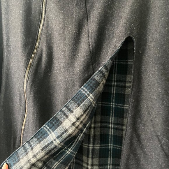 Wool Reversible Cape or Cloak/Poncho with zipper & pocket for both sides - Picture 6 of 15